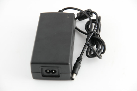 12 안정되어 있는 엇바꾸기를 가진 볼트 힘 접합기 12 볼트 IP54에 까만 60W 60Hz AC