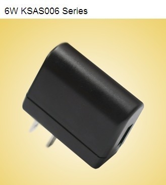 6W 12V 0.5A에 이동 전화를 위한 1.2A를 가진 보편적인 USB 힘 접합기