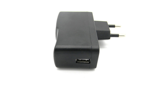 5V 2000mA 보편적인 USB 여행 충전기 일정한 전압 EU는 정제 PC를 위해 폐쇄합니다