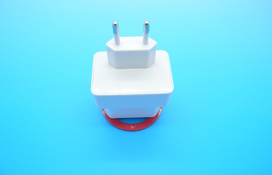 5V 2000mA 스마트폰/정제/아이폰을 위한 보편적인 USB 여행 충전기