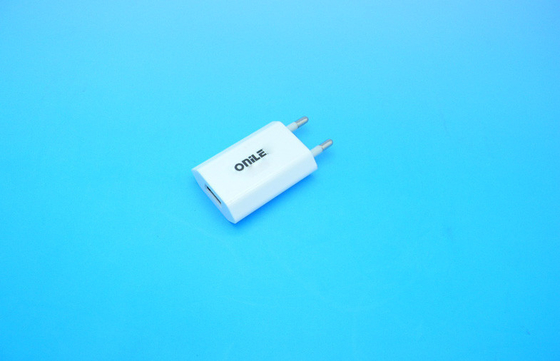 EU는 IPhone 5g/5s, SCP OVP OCP를 위한 보편적인 USB 벽 충전기 5V 1000mA를 폐쇄합니다
