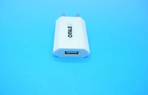 EU는 IPhone 5g/5s, SCP OVP OCP를 위한 보편적인 USB 벽 충전기 5V 1000mA를 폐쇄합니다