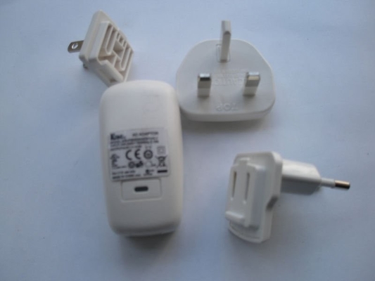 5V - 5.5V DC, 100V - 250V AC 60Hz LED 보편적인 USB 힘 접합기