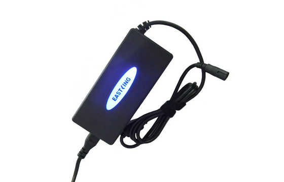 UK/미국 90W LED를 가진 보편적인 휴대용 퍼스널 컴퓨터 힘 접합기 자동적인 5V 2.1A USB