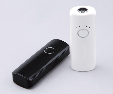 Portable 5개 볼트 OEM 5200MAH와 가진 이동할 수 있는 전력 공급 검정