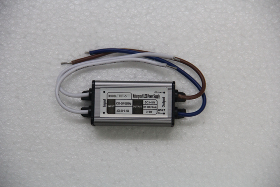 휴대용 5W 300mA는 일정한 현재를 가진 LED 전력 공급 18V DC EMC를 방수 처리합니다