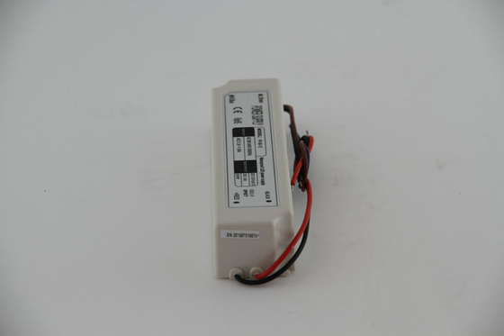 60 와트 일정한 전압 LED 운전사 IP67 24V DC의 높은 신뢰도를 점화하는 LED