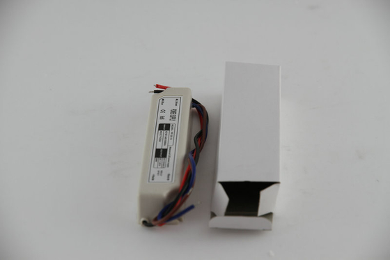 보편적인 AC에 방수 높은 광도 12V 20W 일정한 전압 LED 운전사